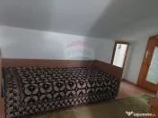 Casă / Vilă cu 10 camere de vânzare în zona Central 