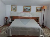 Casă / Vilă cu 10 camere de vânzare în zona Central 