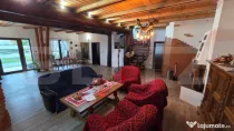 Casă de vânzare, 271 mp, zona Oiejdea