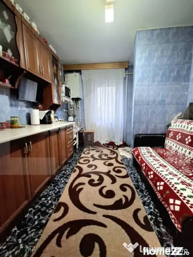 Apartament cu 3 camere, decomandat, 64 mp, zona Stadionului