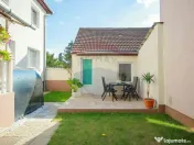 Casă de vânzare pentru locuit sau cabinete/birouri, zon... 