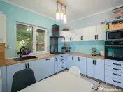 Casă de vânzare pentru locuit sau cabinete/birouri, zon... 