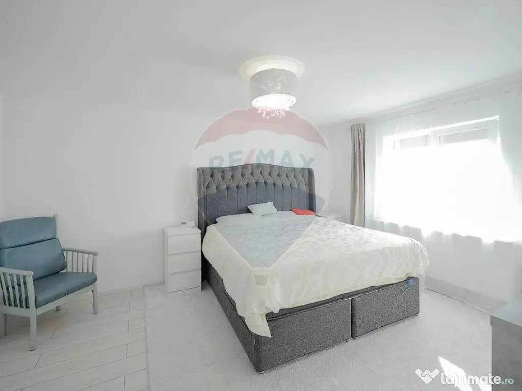 Casă de vânzare pentru locuit sau cabinete/birouri, zon...