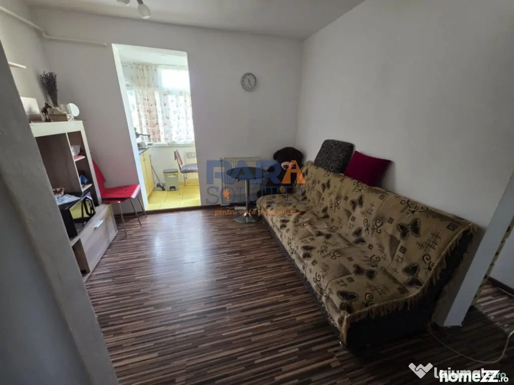 2 camere decomandat, Str. Mihai Eminescu - Roman (Neamt)