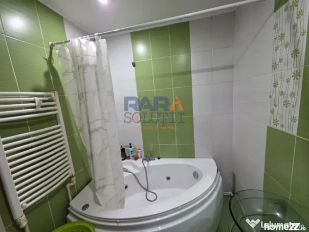 2 camere decomandat, Str. Mihai Eminescu - Roman (Neamt)