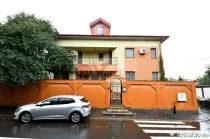 Vila spatioasa, pretabil pentru locuit/clinica, zona Micro 17 – Galati