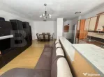Apartament cu 2 camere, semidecomandat, etaj 1/3, 2 parcari,