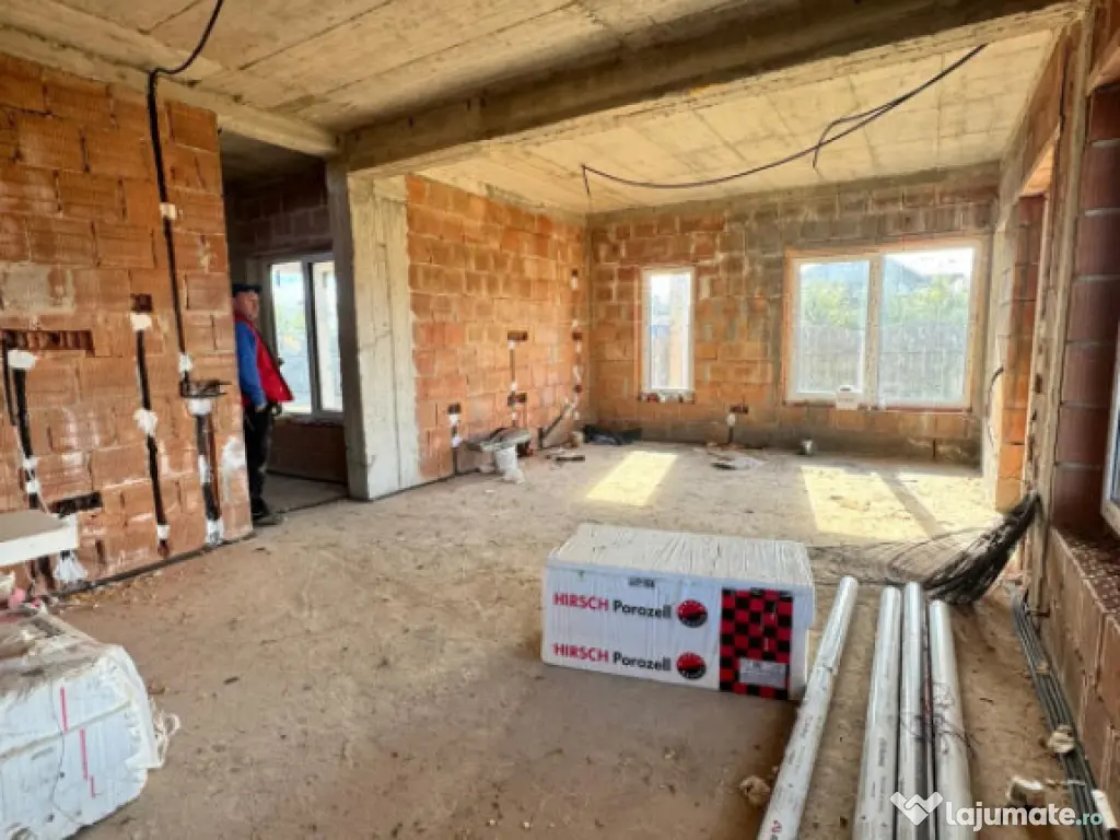 Casă individuală la roșu – 130 mp utili, teren 440 mp,