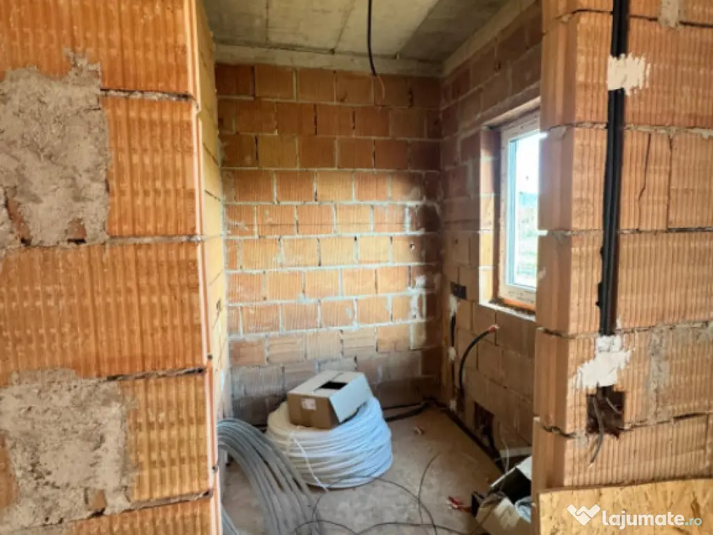 Casă individuală la roșu – 130 mp utili, teren 440 mp,