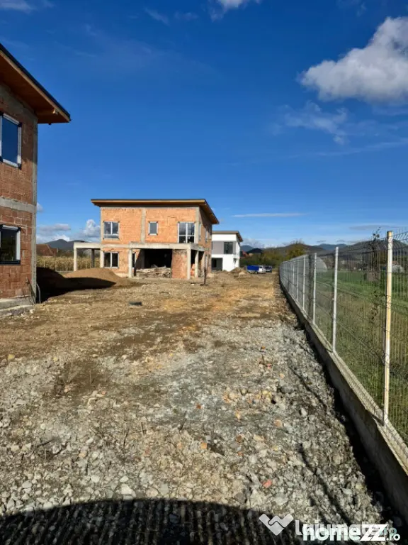 Casă individuală la roșu – 130 mp utili, teren 440 mp, - Sasar (Maramures)