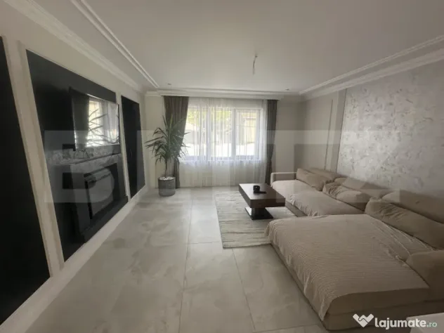 Casa 9 camere, 330 mp, 400 mp teren, zona Semicentrală