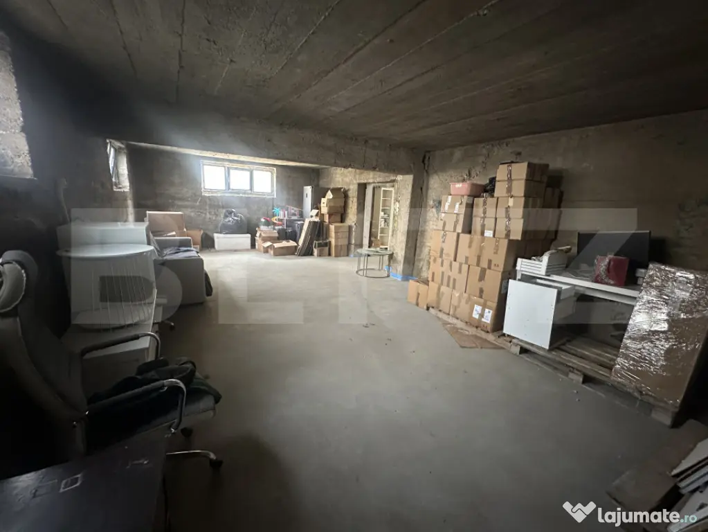 Casa 9 camere, 330 mp, 400 mp teren, zona Semicentrală