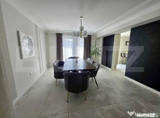 Casa 9 camere, 330 mp, 400 mp teren, zona Semicentrală
