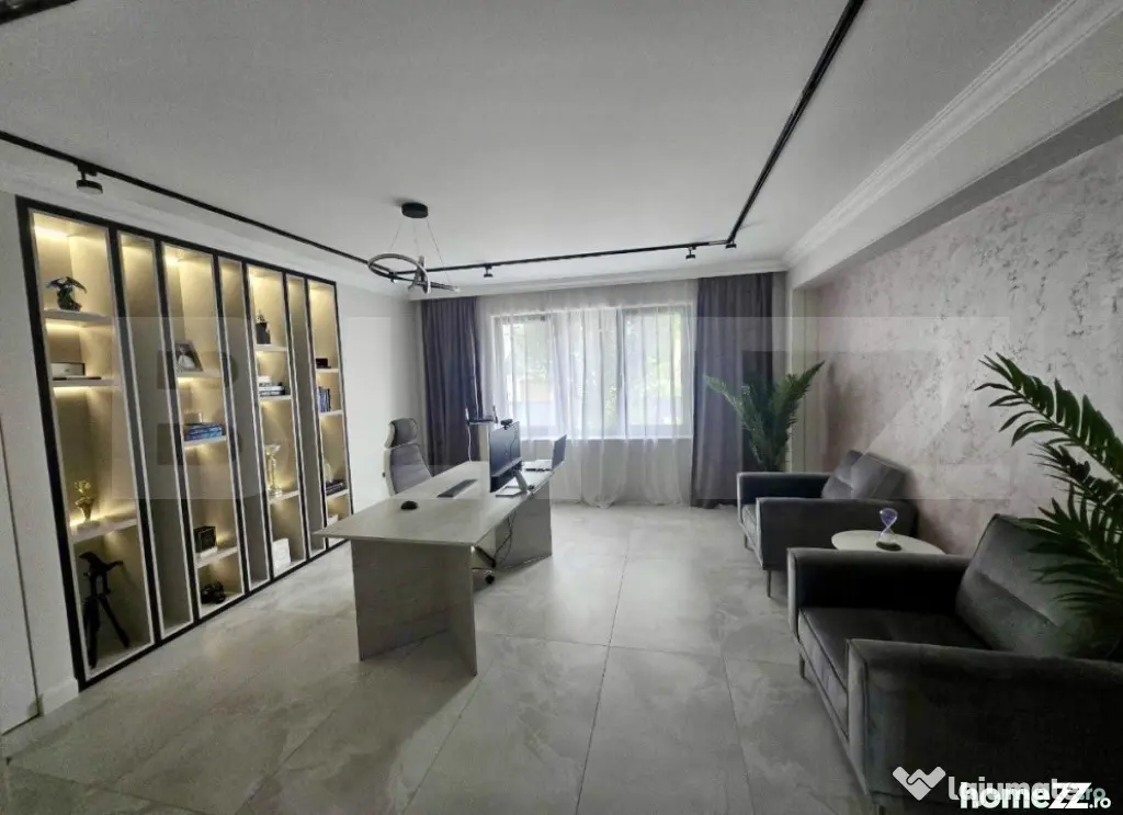 Casa 9 camere, 330 mp, 400 mp teren, zona Semicentrală