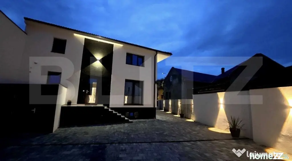 Casa 9 camere, 330 mp, 400 mp teren, zona Semicentrală