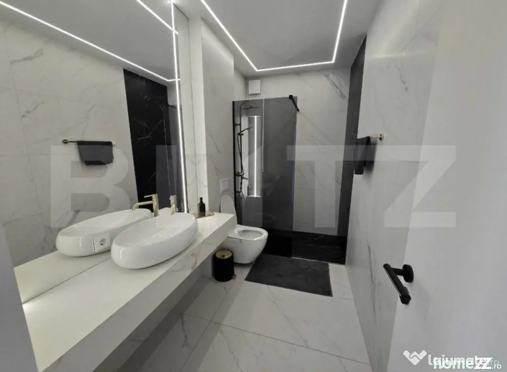 Casa 9 camere, 330 mp, 400 mp teren, zona Semicentrală