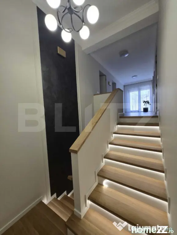 Casa 9 camere, 330 mp, 400 mp teren, zona Semicentrală