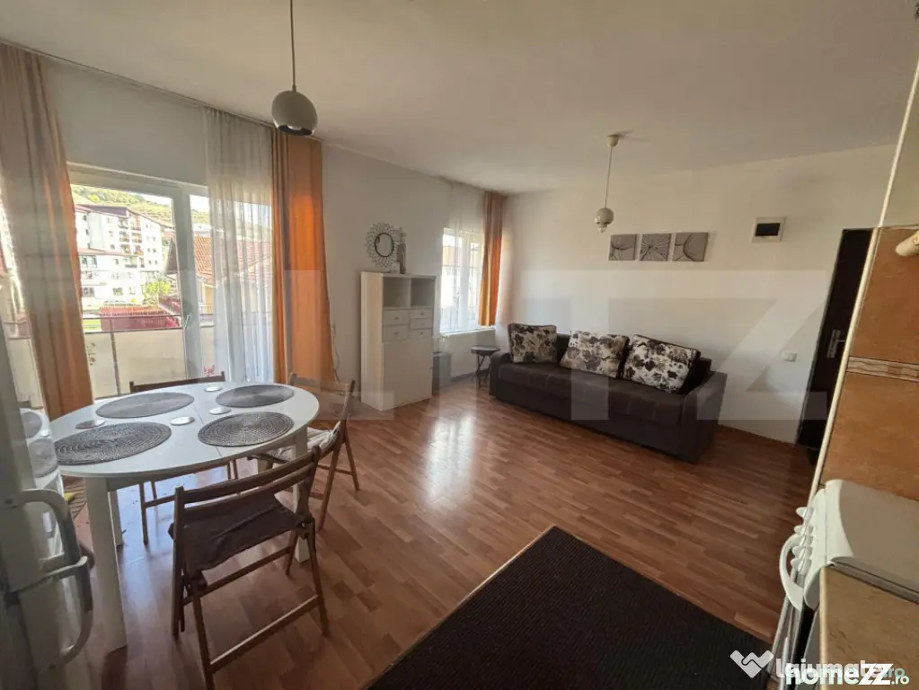 Apartament 3 camere, 51mp, parcare, zona Eroilor