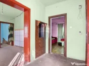 Casă de vânzare la 7 km de Arad, Loc. Sofronea 