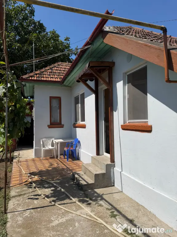 Casă 3 camere + teren 900 mp + garaj | Centrală | Canalizare Cioranii de jos