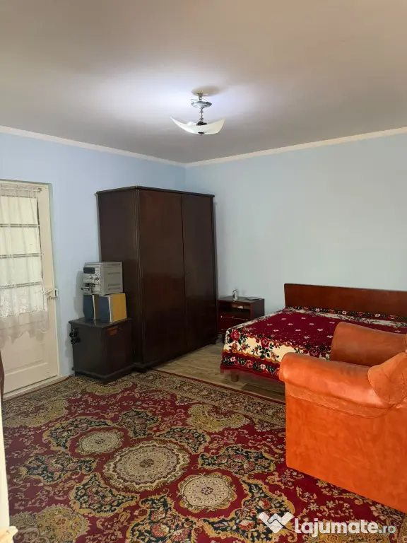 Casă 3 camere + teren 900 mp + garaj | Centrală | Canalizare Cioranii de jos
