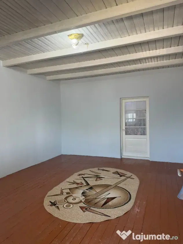 Casă 3 camere + teren 900 mp + garaj | Centrală | Canalizare Cioranii de jos