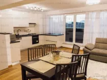 Apartament 3 camere si 2 bai - zona Tractorul.