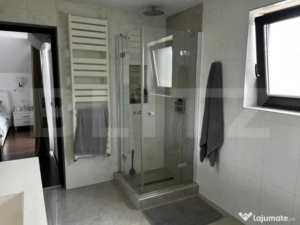 Casa cu piscina, 4 camere, sistem smart home