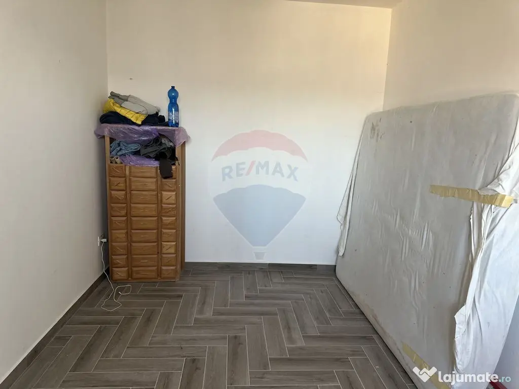 Apartament cu 2 camere de vânzare Savinesti