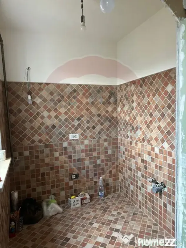Apartament cu 2 camere de vânzare Savinesti