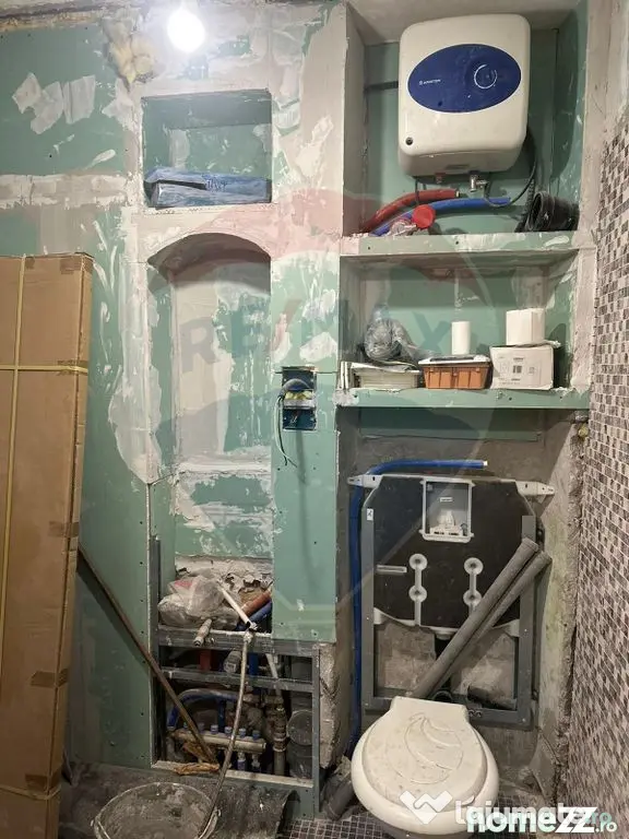 Apartament cu 2 camere de vânzare Savinesti