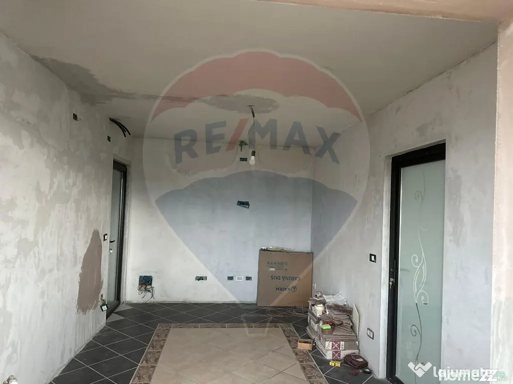 Apartament cu 2 camere de vânzare Savinesti