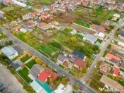 Casă la roșu cu teren generos, 500 mp, situată pe stra... 