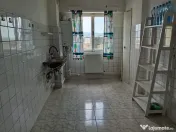 Apartament 3 camere , Bulevardul Decebal -piata 