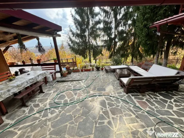 Casă modernă cu priveliște panoramică – ideală pentru - Tautii De Sus (Maramures)