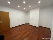 Apartament 4 camere Resedinta 