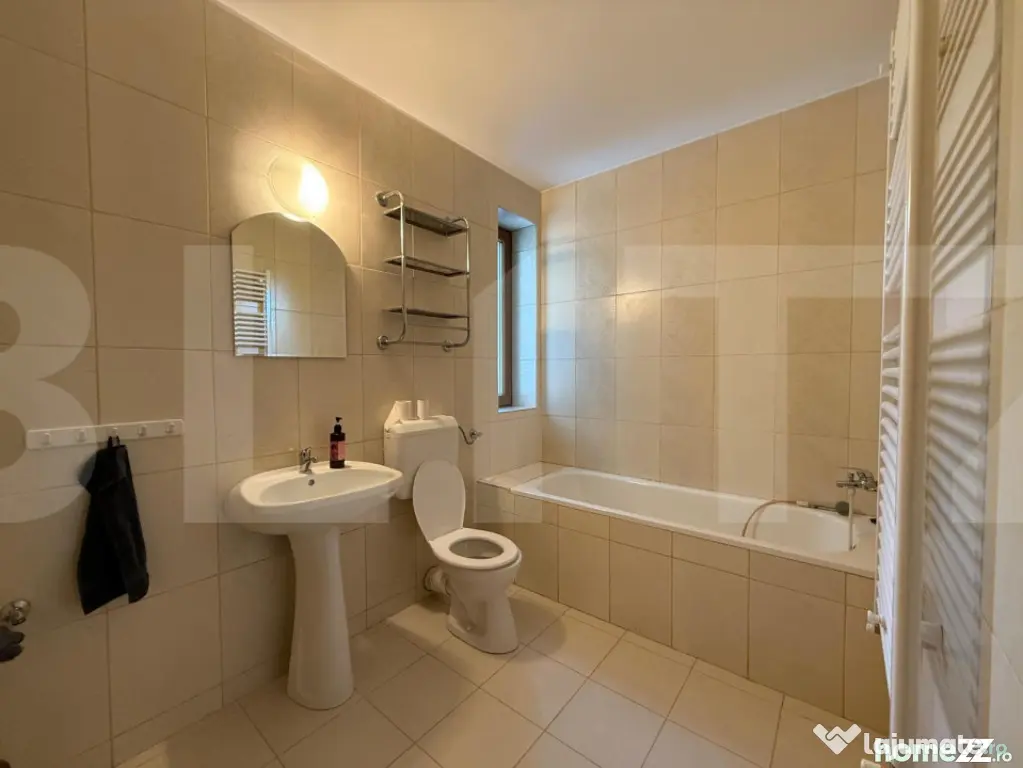 Casa 5 camere, 277 mp utili, 987 mp teren, zona Torontal