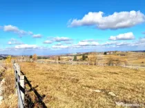 Teren parcelabil, front la strada, 3269mp, utilitati in zona