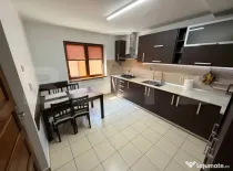OPORTUNITATE:CABINETE MEDICALE,BIROURI, 275 mp UTILI, PLOIES