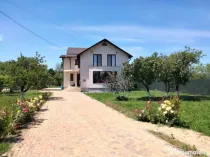 Vila cu teren 2.200 mp, sat Tăriceni-comuna Șirna
