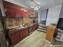 Apartament la curte, 3 camere, de închiriat, 70 mp, zona Ce
