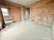Duplex despartit prin baie si hol cu 3 dormitoare si dressing in Giroc 
