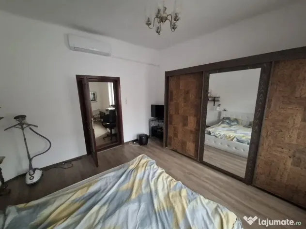 Inchiriez apartament 2 camere zona Parneava