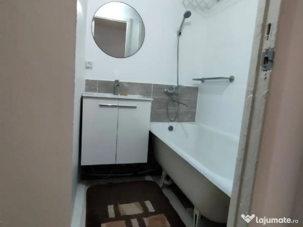 Apartament cu 2 camere de inchiriat in zona Piata Resita