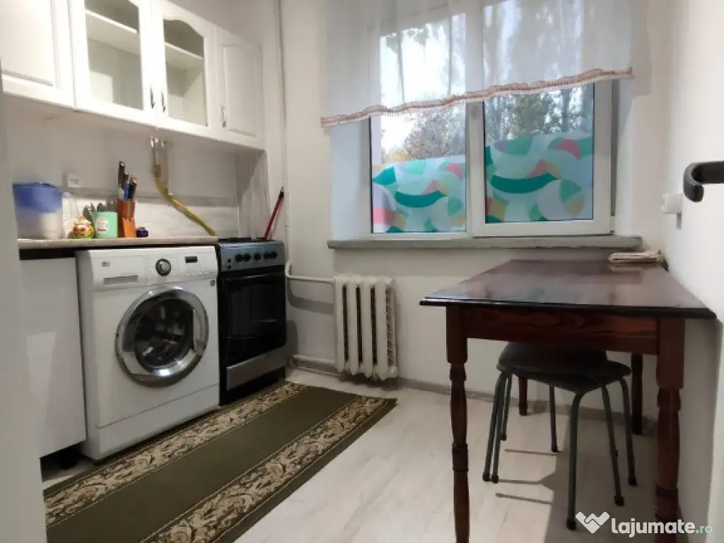 Apartament cu 2 camere de inchiriat in zona Piata Resita