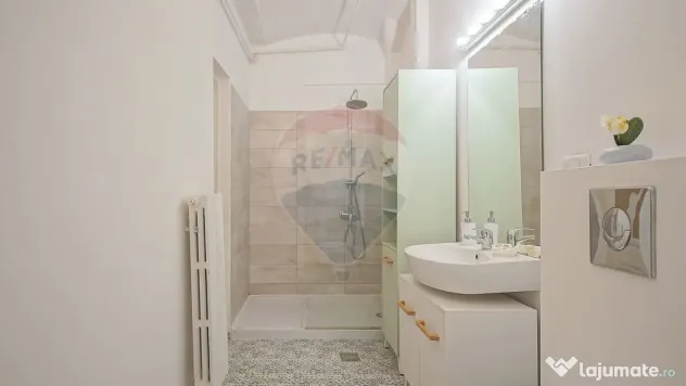 Apartament 2 camere de vânzare, 60 mp utili, locație pr...
