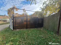 Casă bătrânească de vânzare – Comănești, cartier St