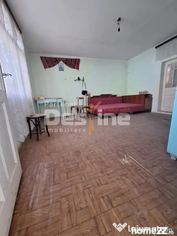 Casă bătrânească de vânzare – Comănești, cartier St