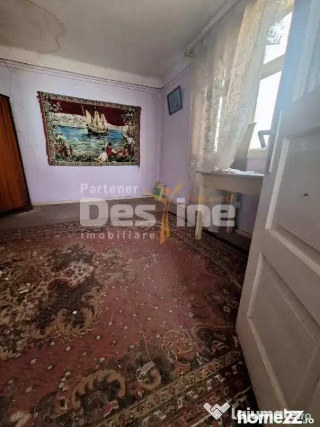 Casă bătrânească de vânzare – Comănești, cartier St