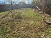 Casă bătrânească de vânzare – Comănești, cartier St 